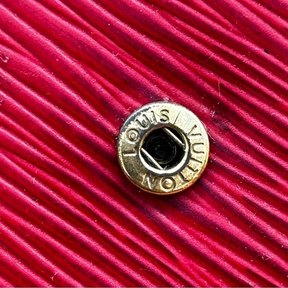 Louis Vuitton Epi leather French bifold wallet - Picture 11 of 11